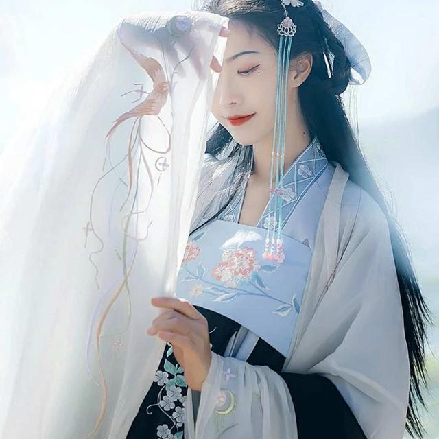 汉服.jpg